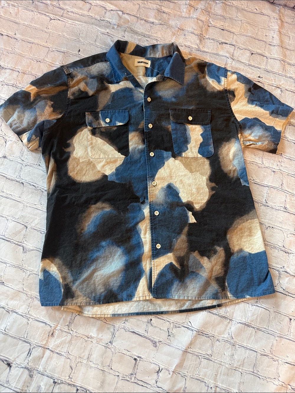 Taylor Stitch 44” Men's Short-Sleeve Tie-Dye Button-Up Shirt - 2403SSCDNA EUC